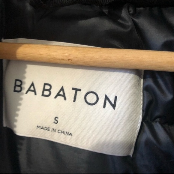 Aritzia St Moritz Short Parka - Picture 2 of 5